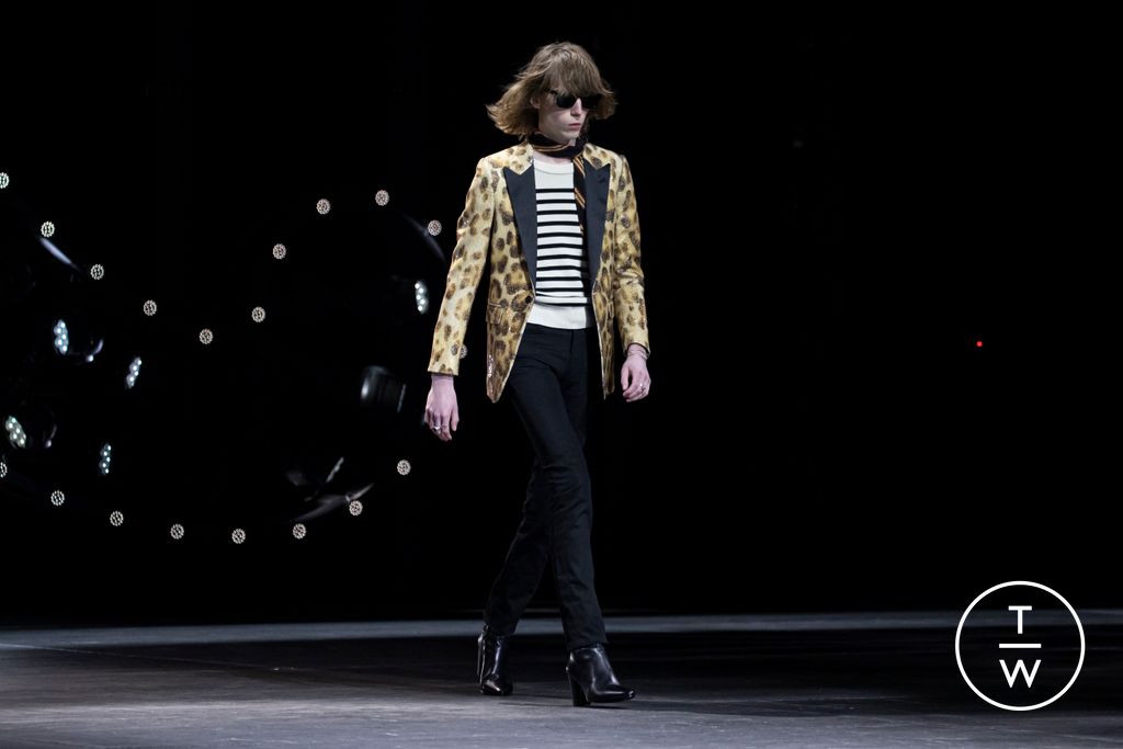 Fashion Week Paris Fall/Winter 2023 look 81 from the Celine collection 男装
