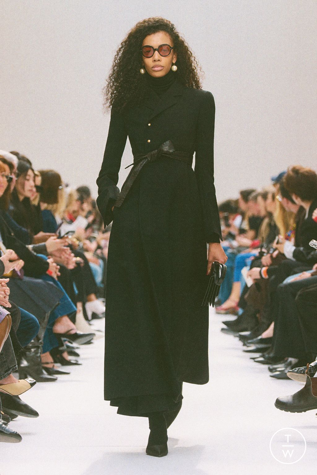 Fashion Week Paris Fall/Winter 2026 look 2 from the Celine collection womenswear