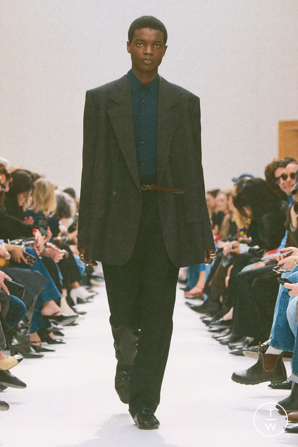 Fashion Week Paris Fall/Winter 2026 look 4 from the Celine collection womenswear