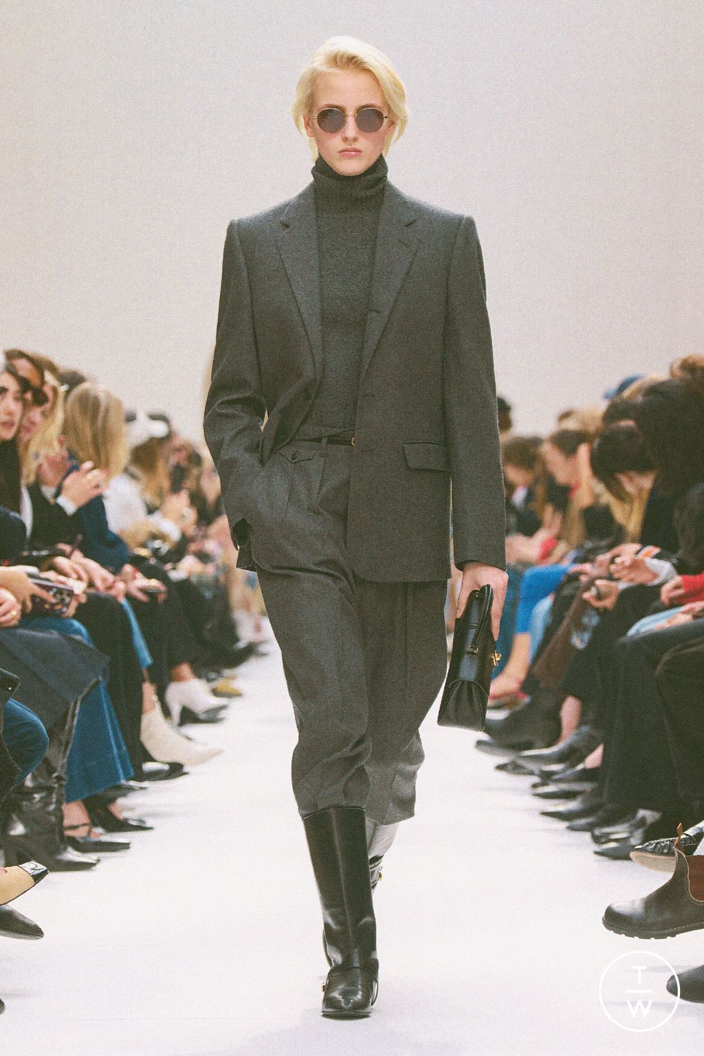 Fashion Week Paris Fall/Winter 2026 look 28 from the Celine collection 女装
