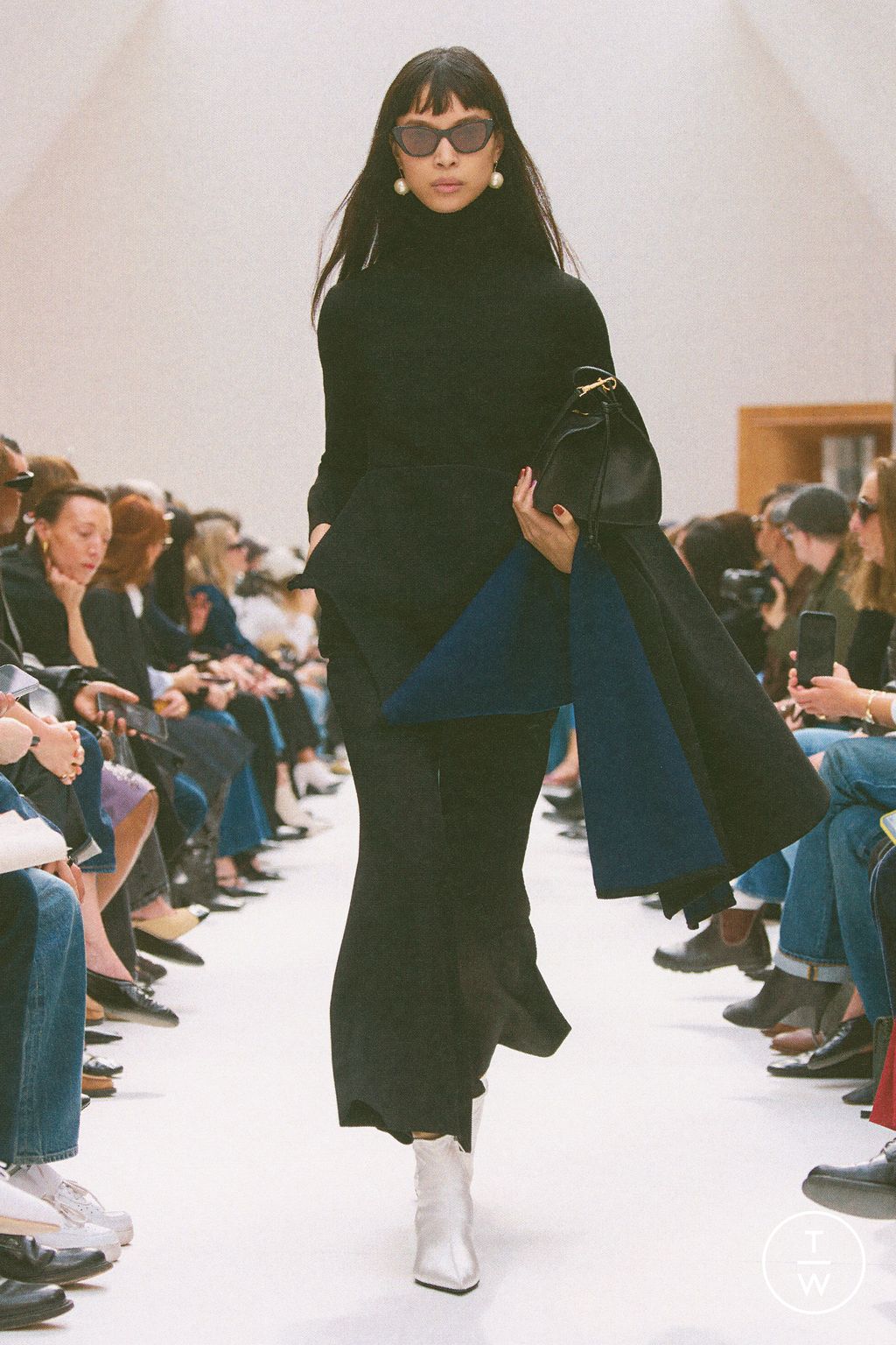 Fashion Week Paris Fall/Winter 2026 look 29 from the Celine collection womenswear