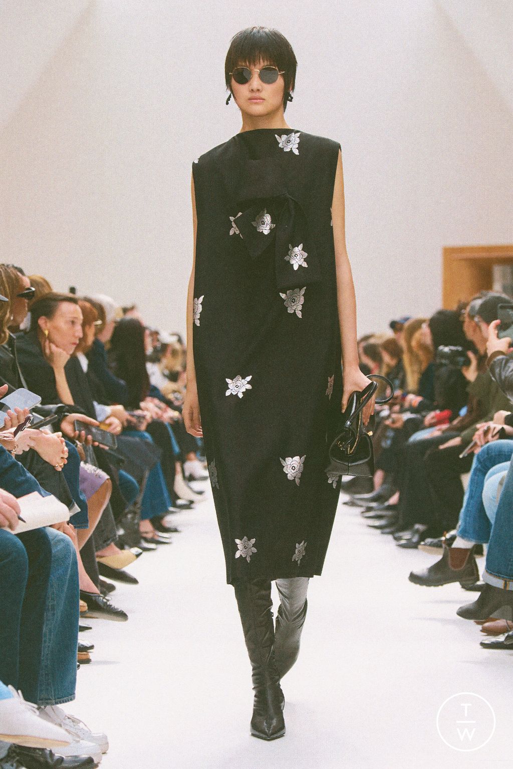 Fashion Week Paris Fall/Winter 2026 look 30 from the Celine collection womenswear