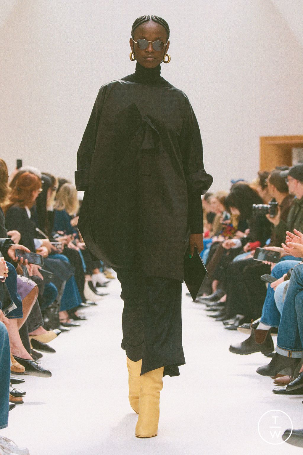 Fashion Week Paris Fall/Winter 2026 look 43 from the Celine collection womenswear