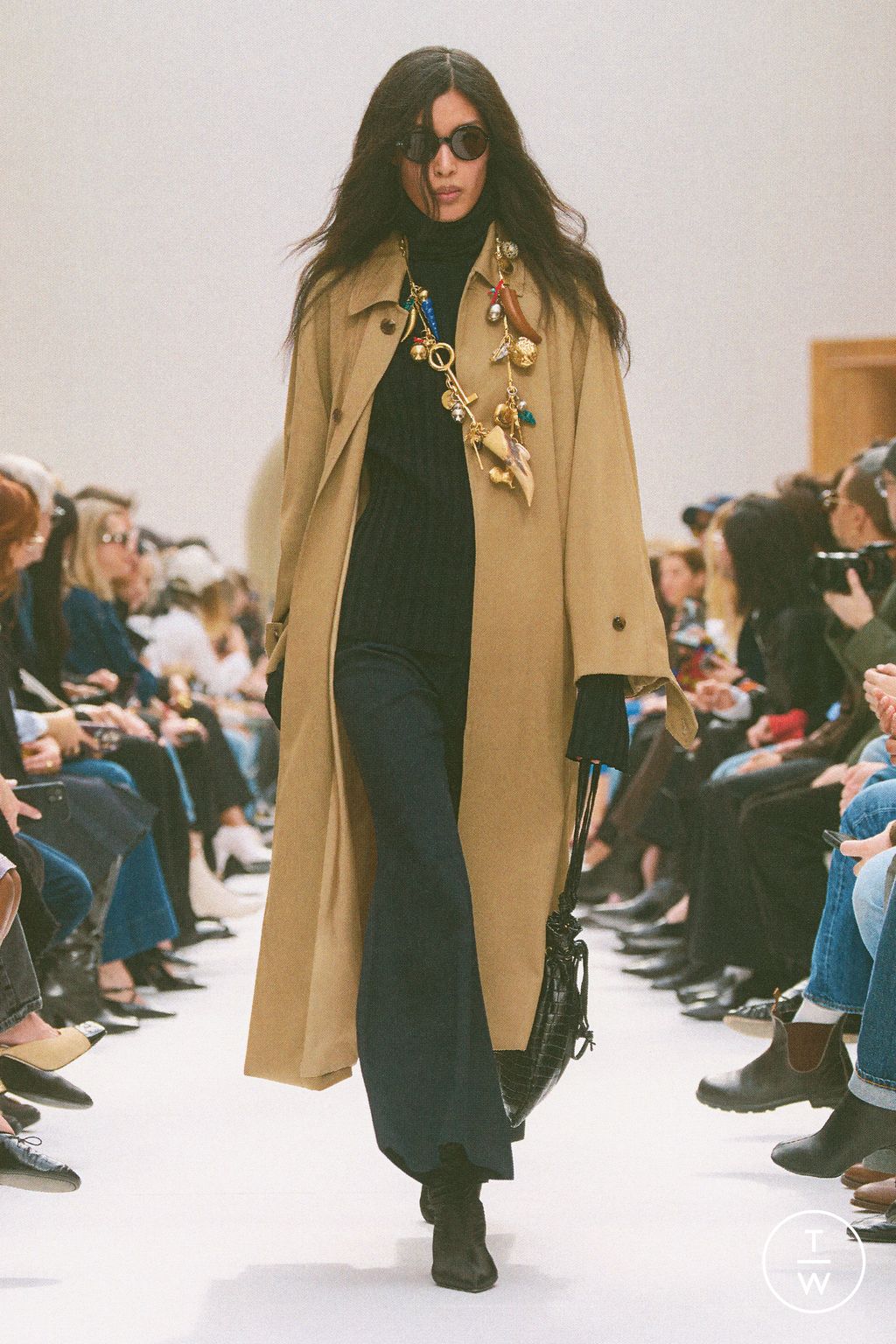 Fashion Week Paris Fall/Winter 2026 look 47 from the Celine collection womenswear