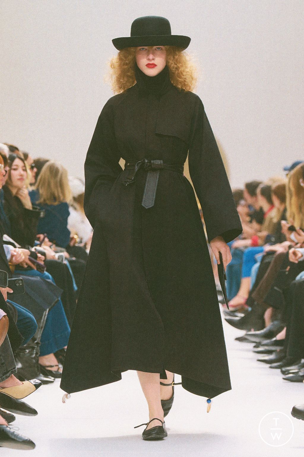 Fashion Week Paris Fall/Winter 2026 look 52 from the Celine collection 女装