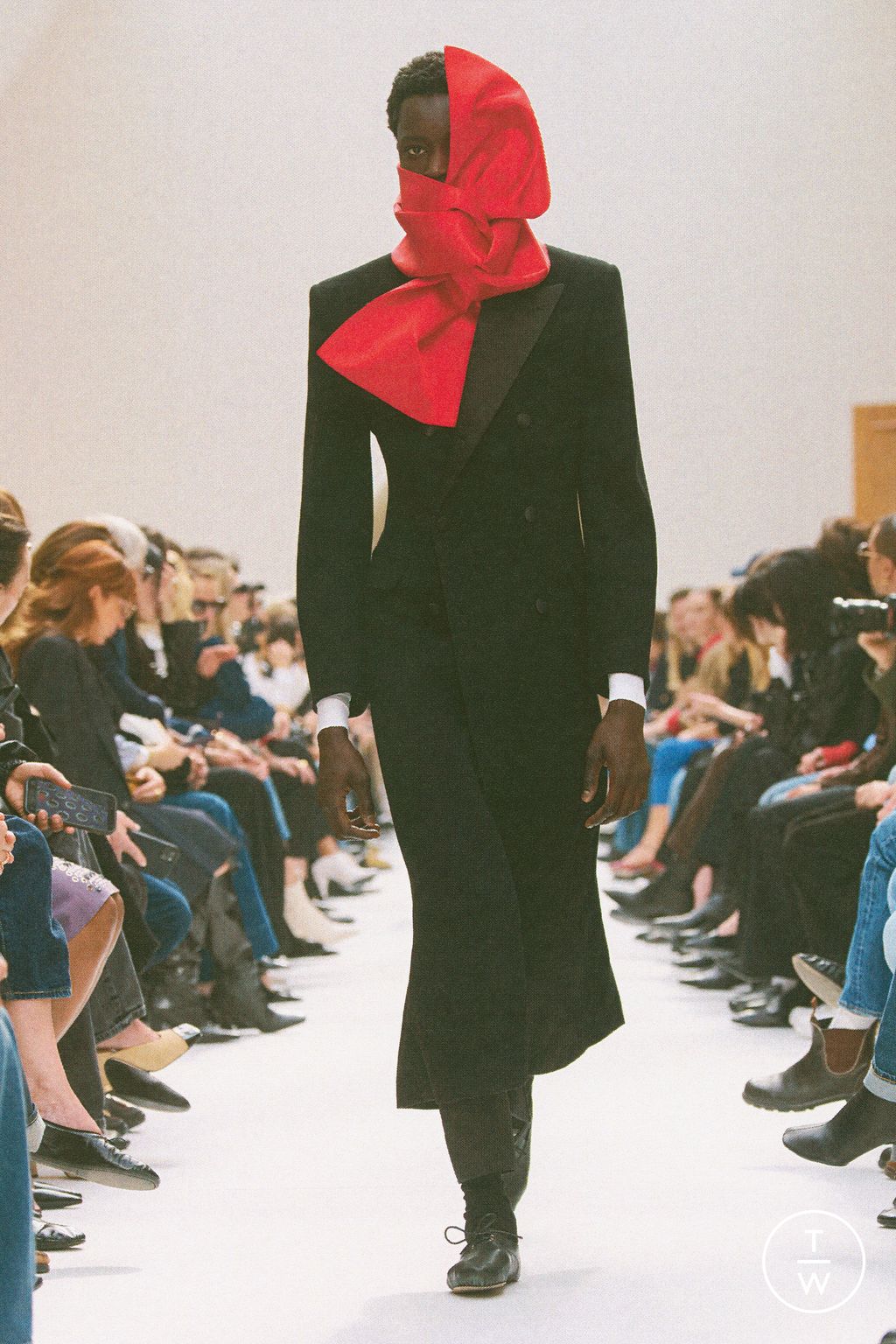 Fashion Week Paris Fall/Winter 2026 look 60 from the Celine collection womenswear