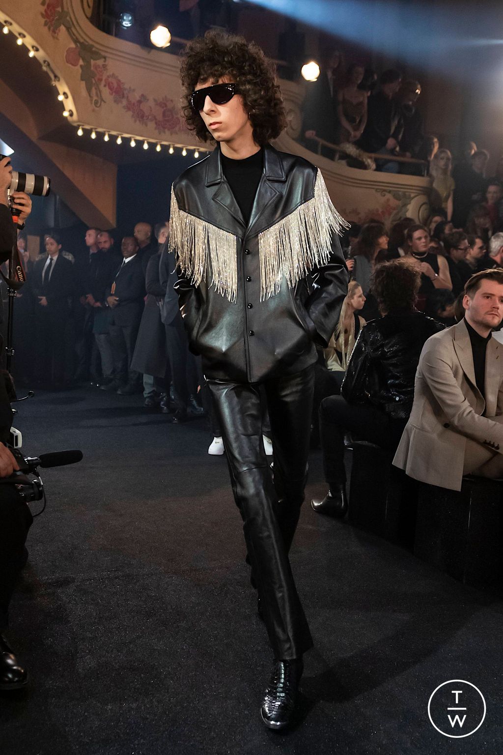 Fashion Week Paris Fall/Winter 2023 look 6 from the Celine collection menswear