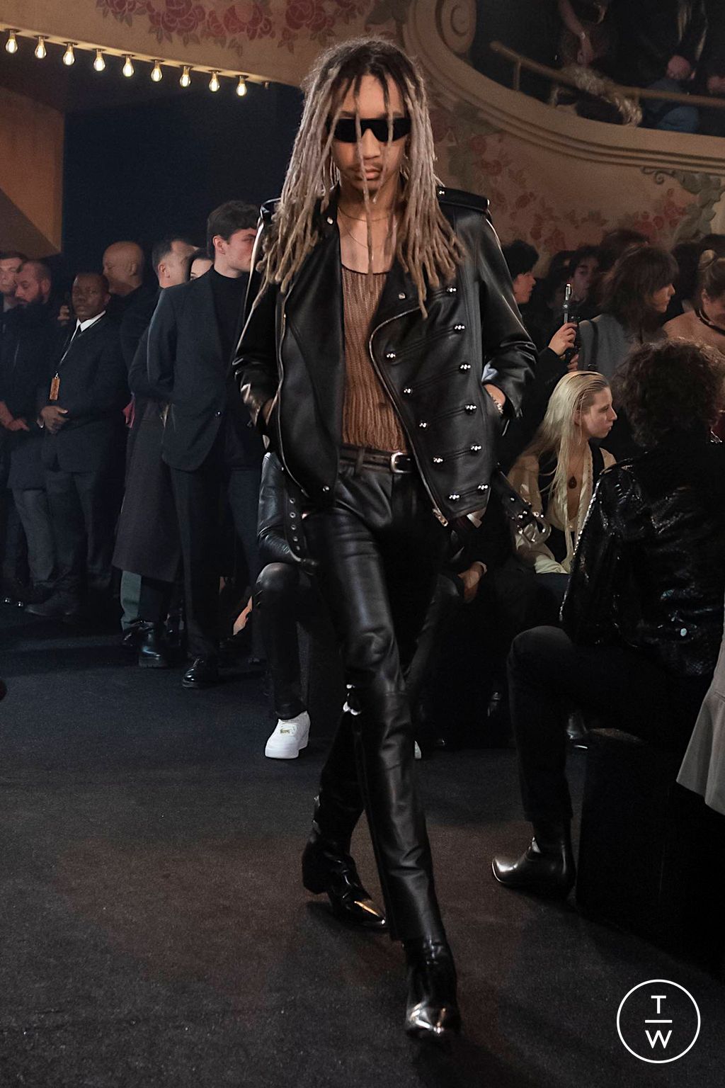 Fashion Week Paris Fall/Winter 2023 look 8 de la collection Celine menswear