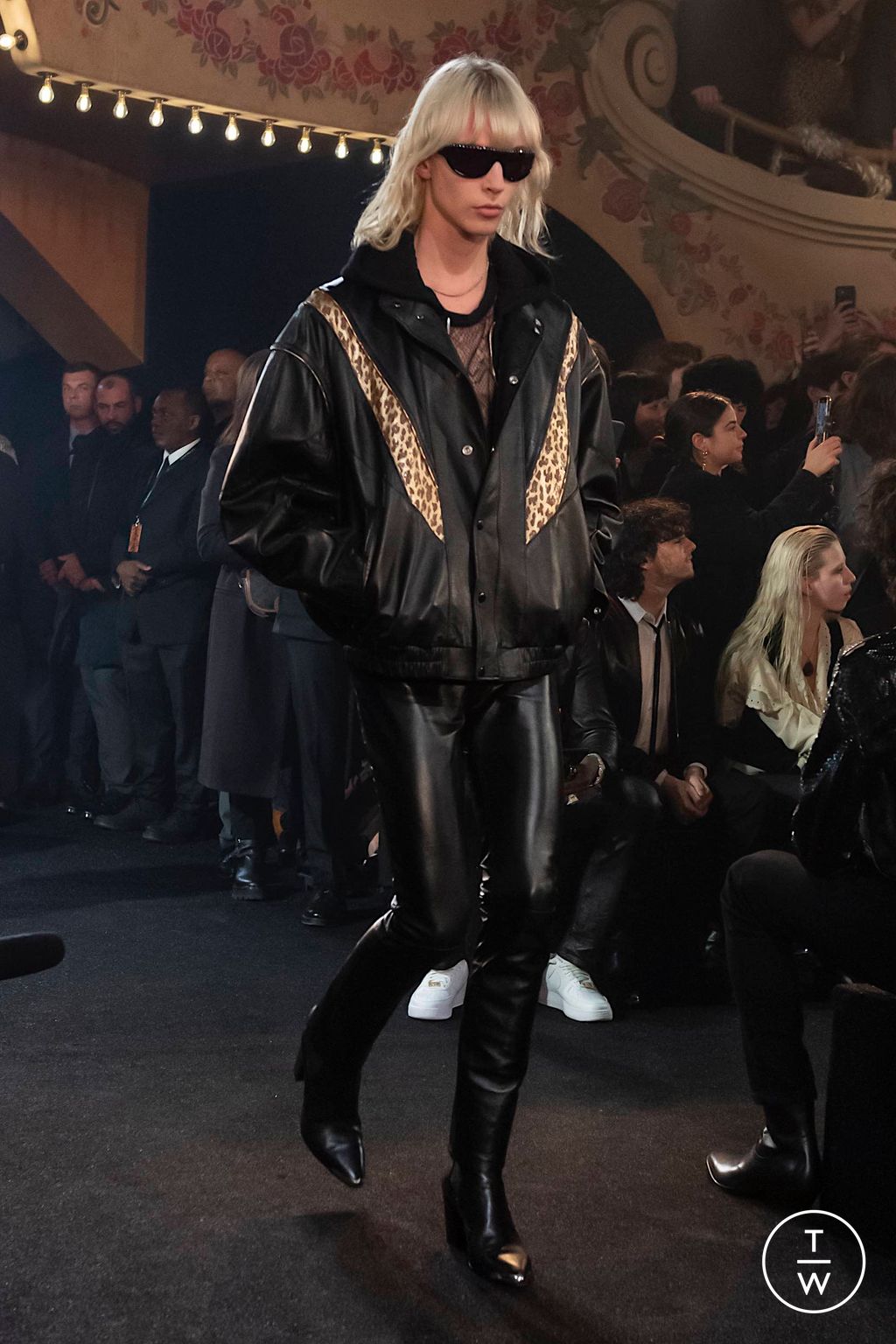Fashion Week Paris Fall/Winter 2023 look 11 from the Celine collection menswear