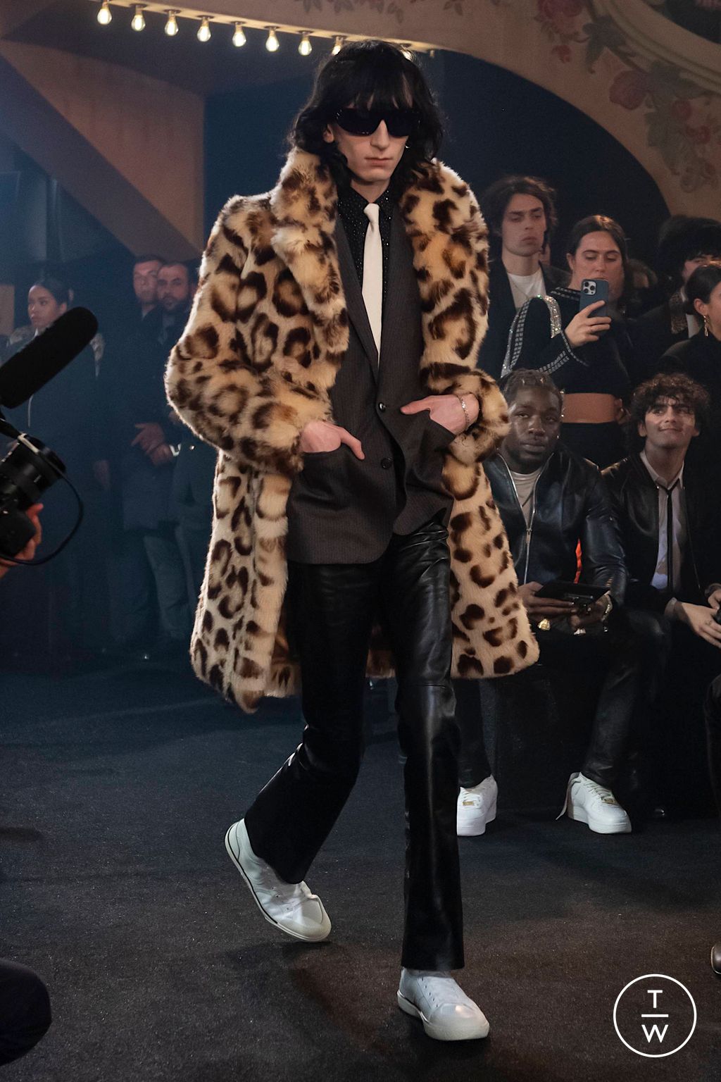 Fashion Week Paris Fall/Winter 2023 look 48 from the Celine collection menswear