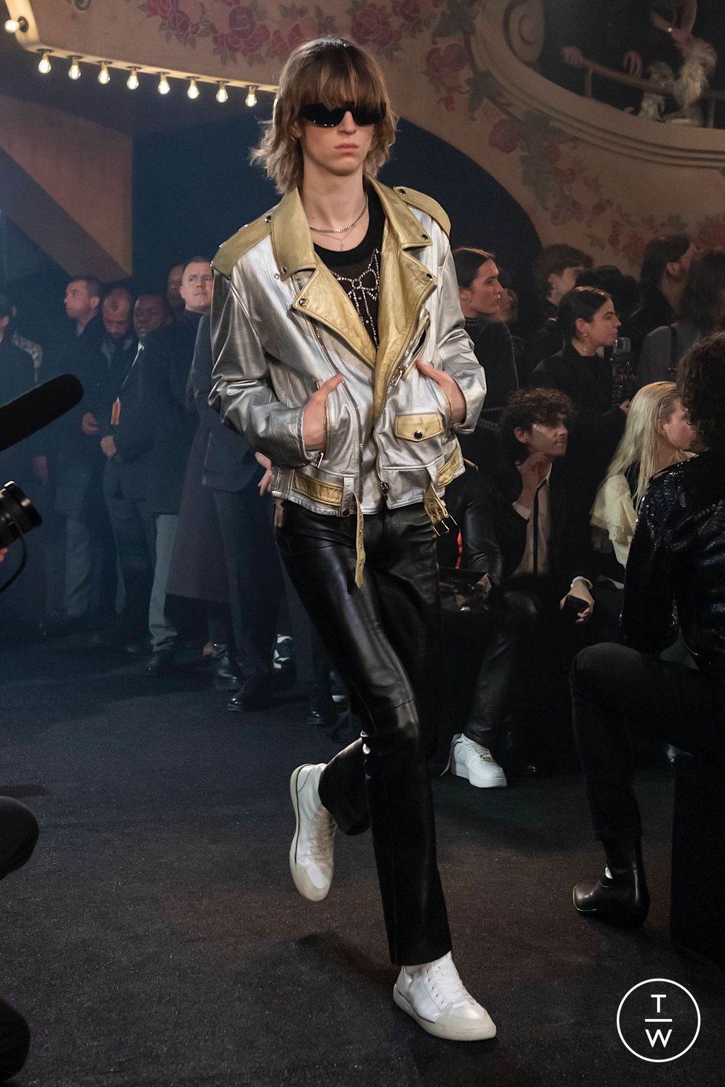 Fashion Week Paris Fall/Winter 2023 look 49 from the Celine collection 男装
