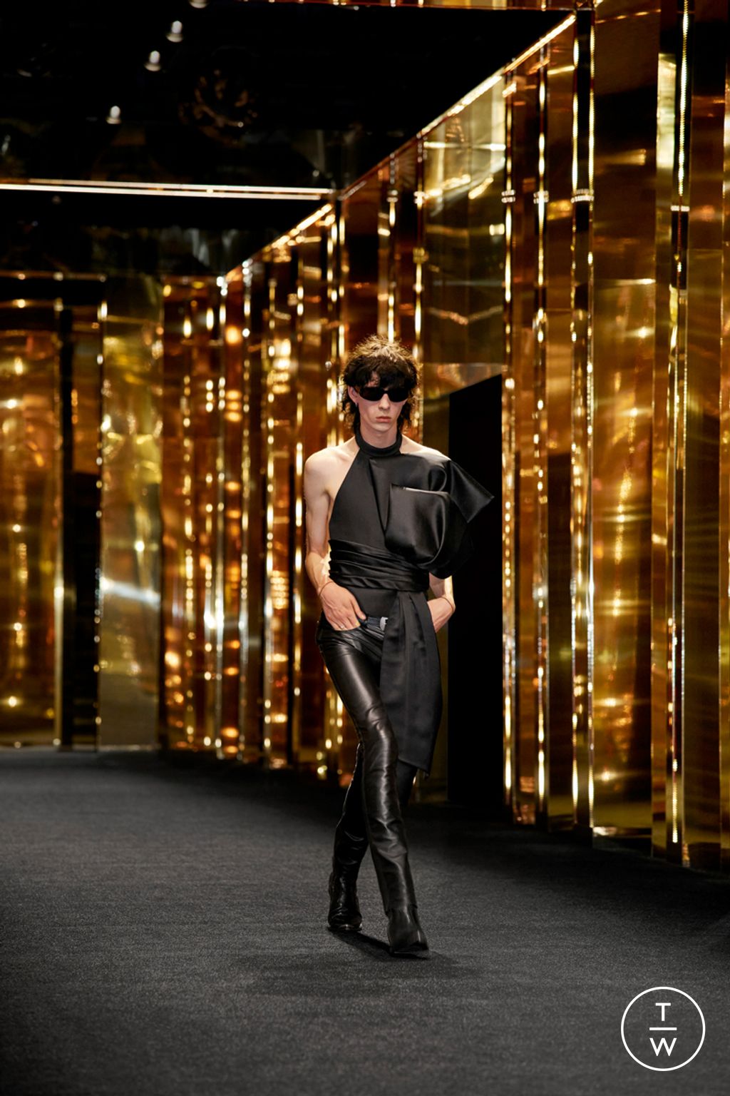 Fashion Week Paris Spring/Summer 2024 look 1 from the Celine collection menswear