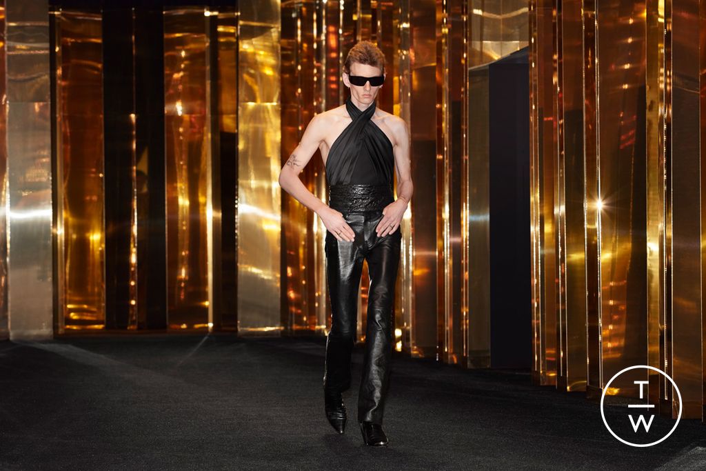 Fashion Week Paris Spring/Summer 2024 look 46 from the Celine collection 男装