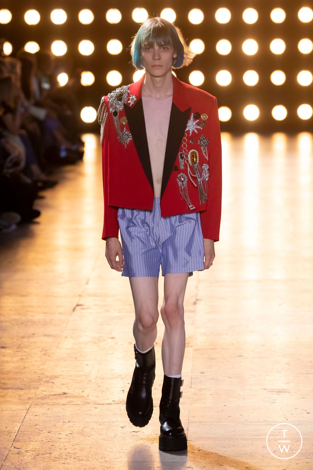 Fashion Week Paris Spring/Summer 2023 look 2 from the Celine collection menswear