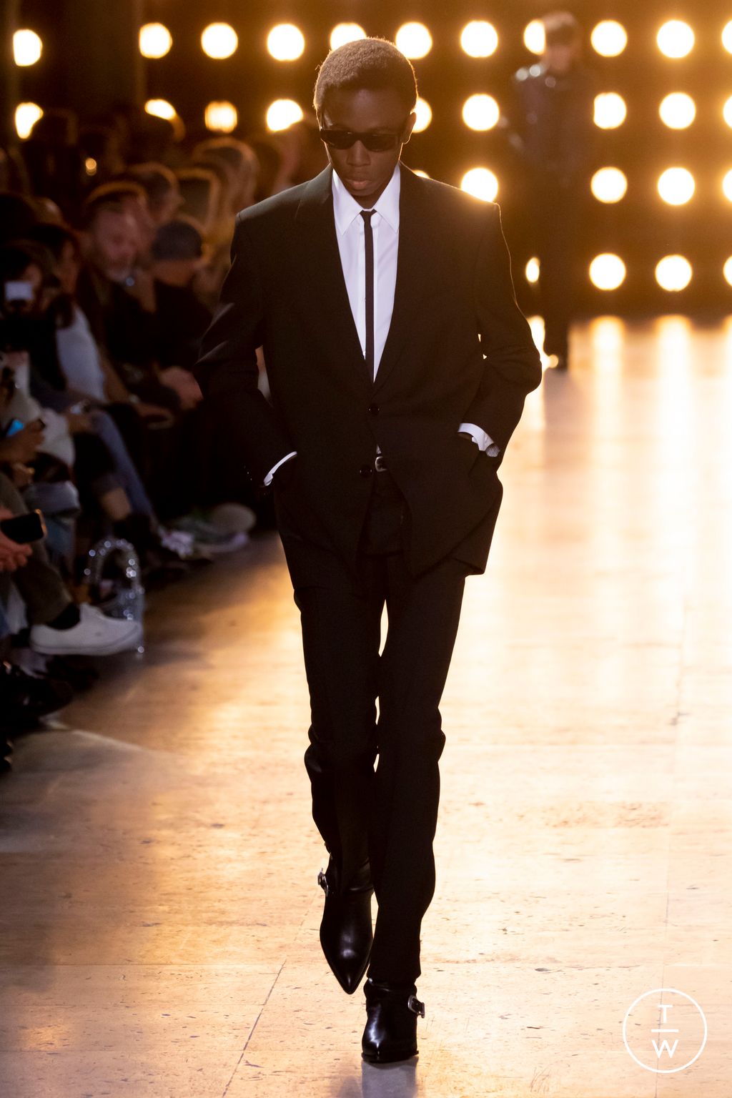 Fashion Week Paris Spring/Summer 2023 look 7 from the Celine collection 男装