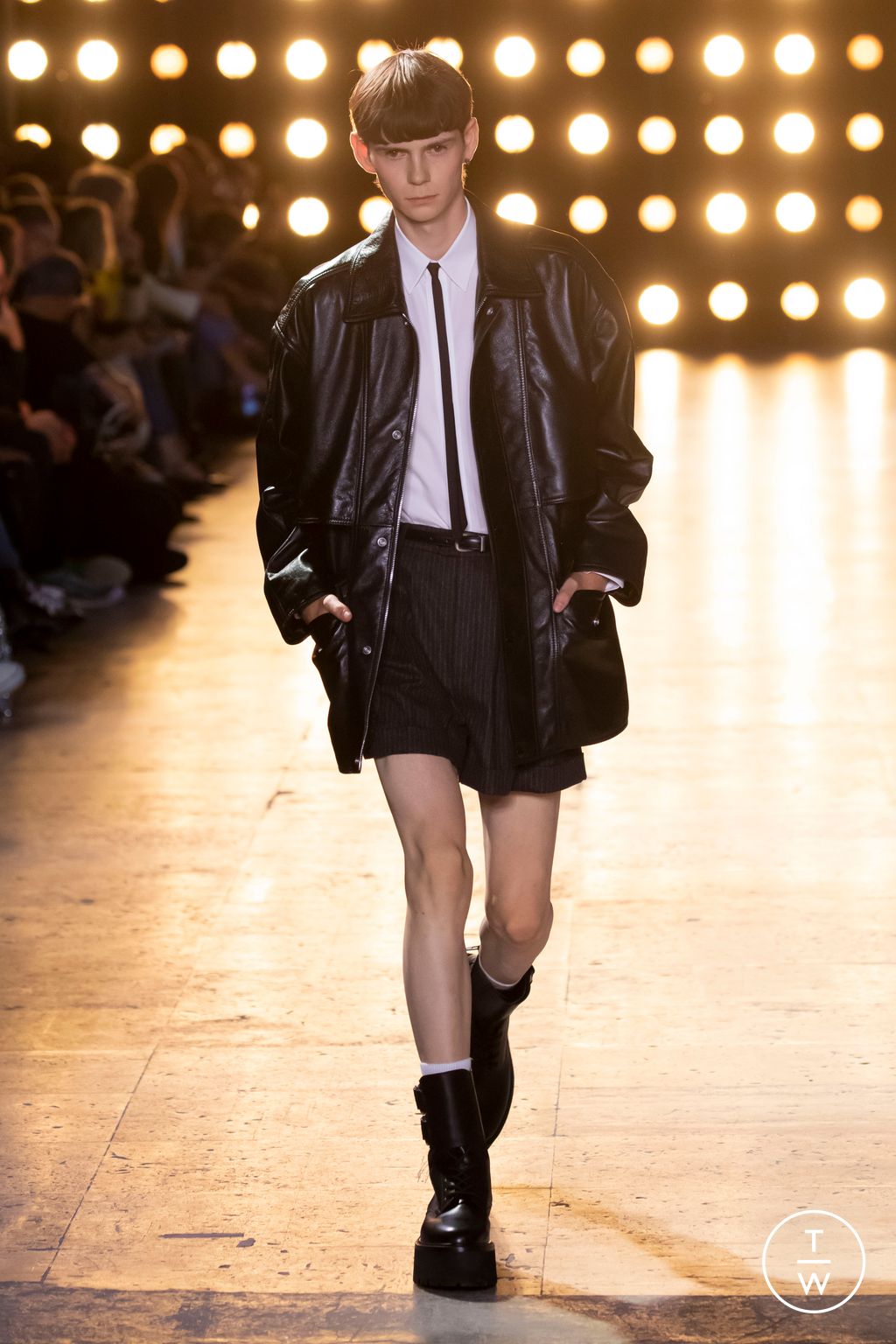 Fashion Week Paris Spring/Summer 2023 look 9 from the Celine collection 男装