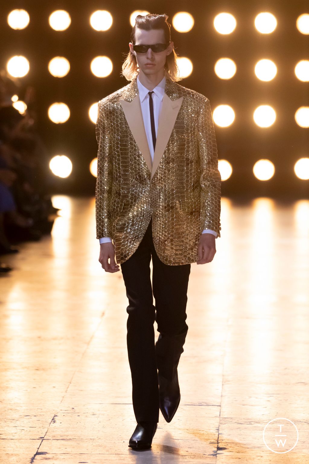 Fashion Week Paris Spring/Summer 2023 look 20 from the Celine collection menswear