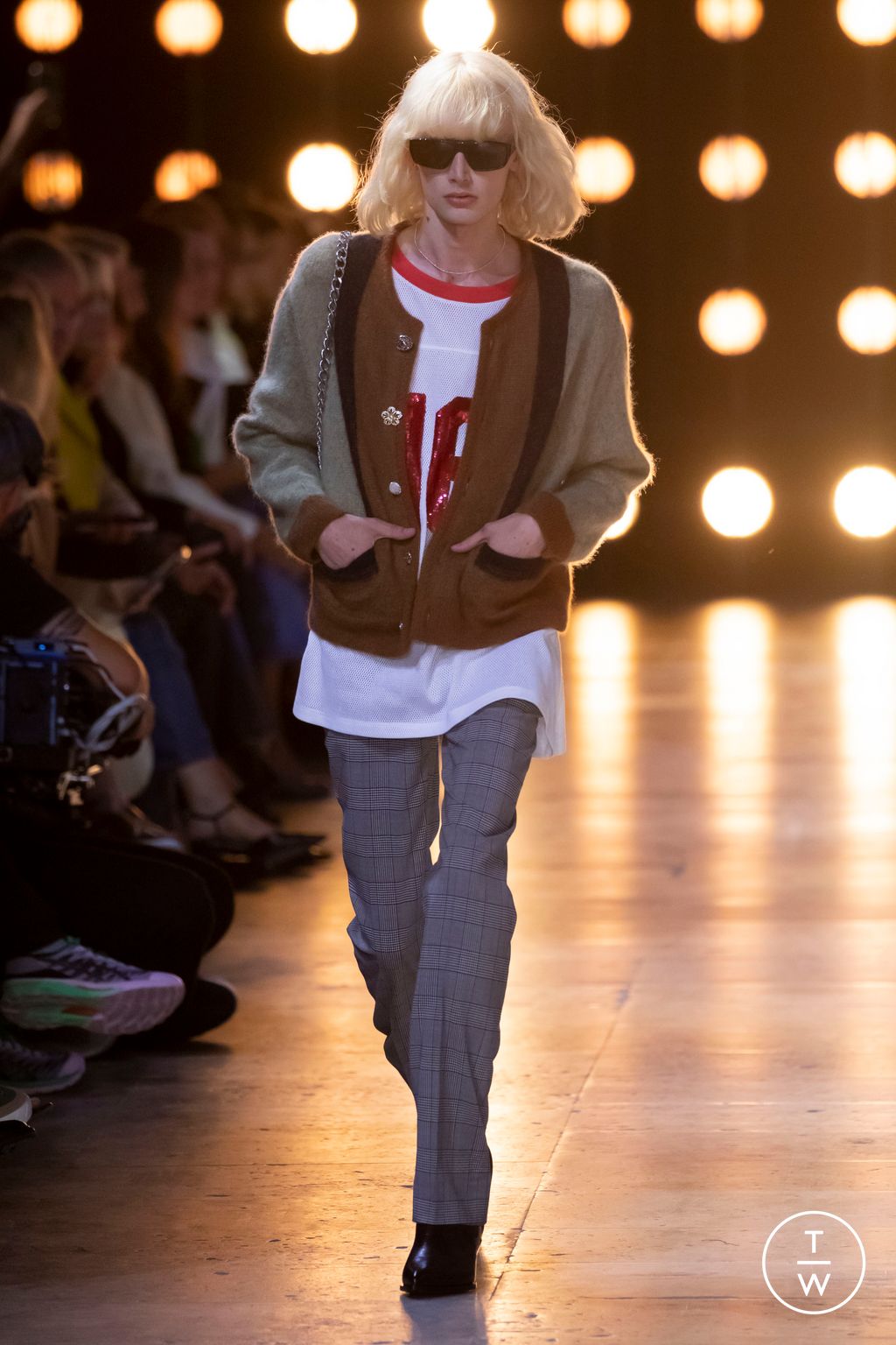 Fashion Week Paris Spring/Summer 2023 look 26 from the Celine collection 男装