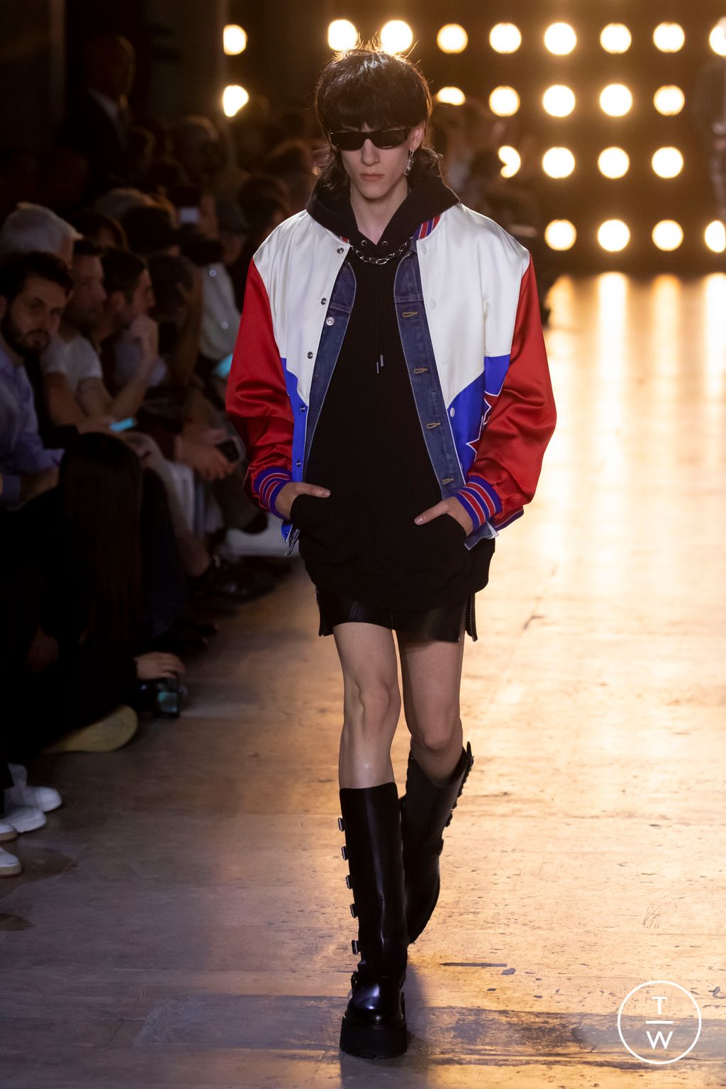 Fashion Week Paris Spring/Summer 2023 look 34 from the Celine collection menswear