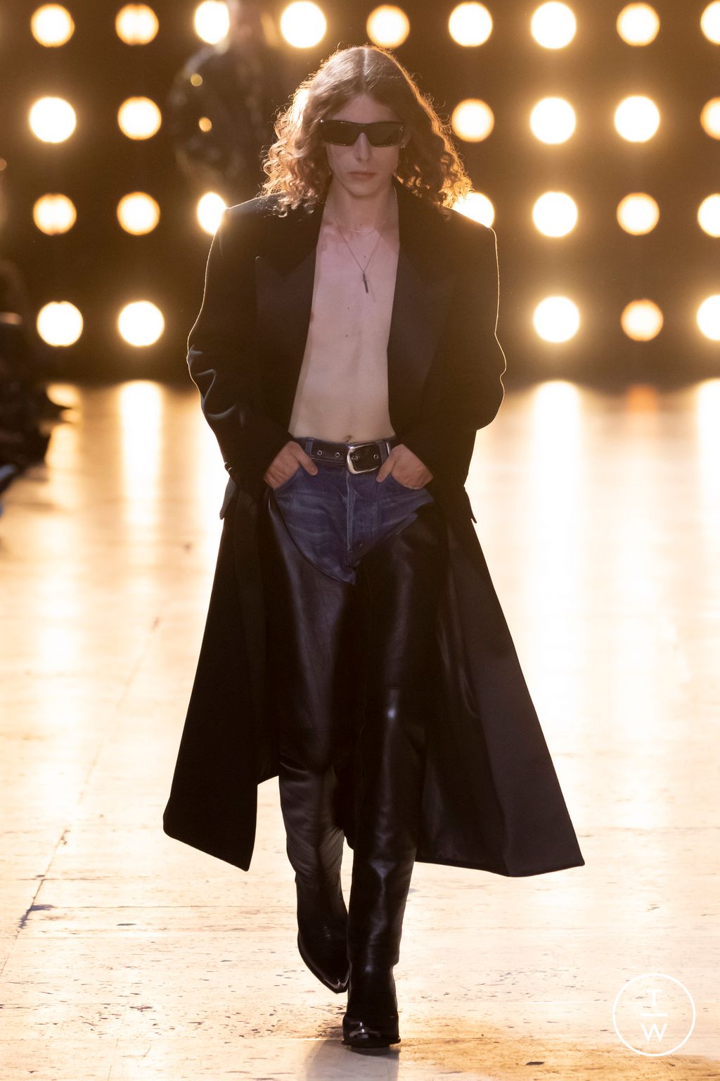 Fashion Week Paris Spring/Summer 2023 look 37 from the Celine collection menswear