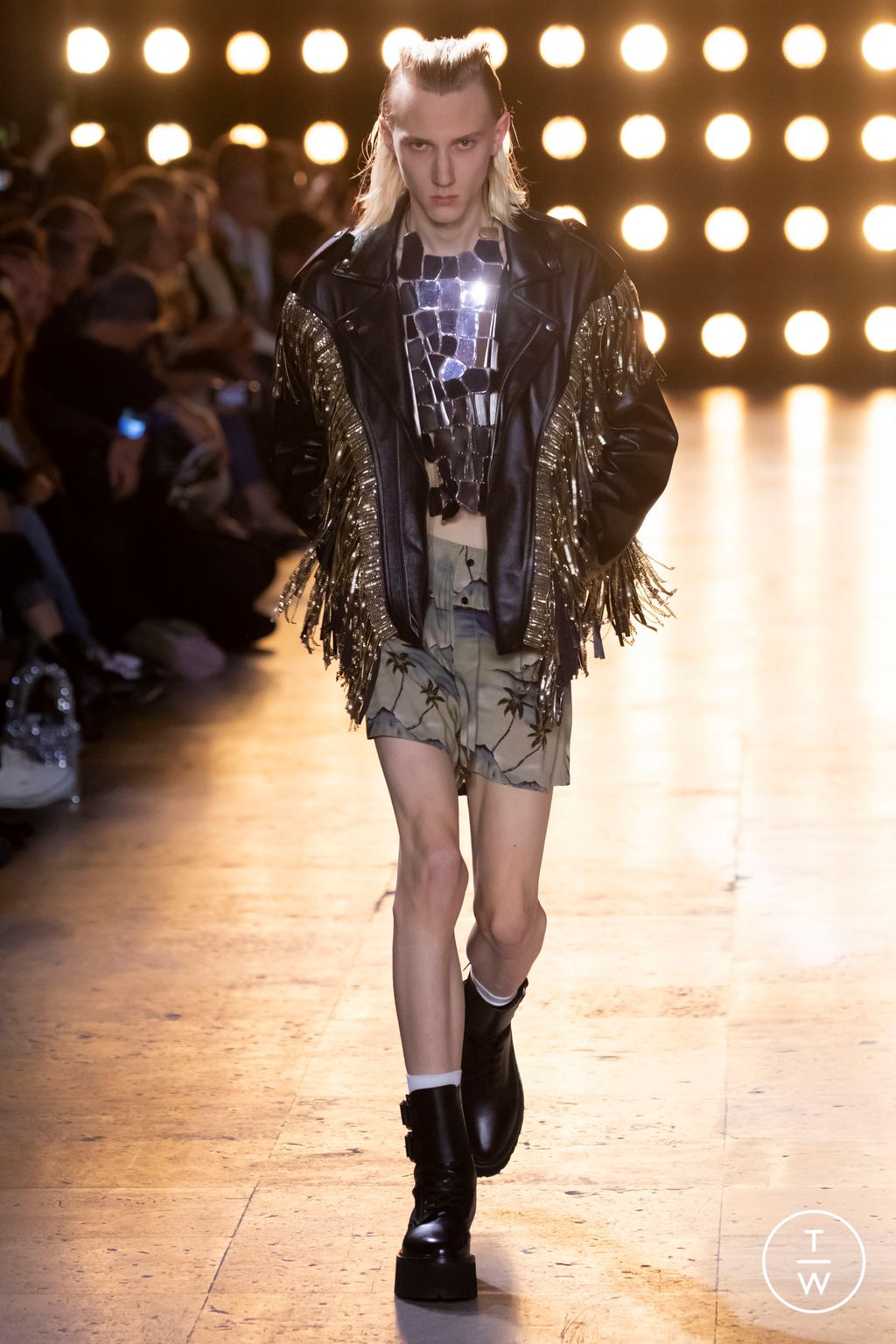 Fashion Week Paris Spring/Summer 2023 look 38 de la collection Celine menswear