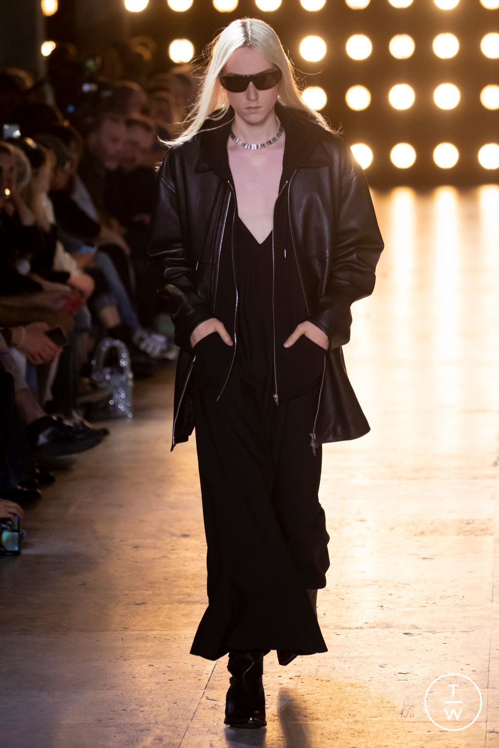 Fashion Week Paris Spring/Summer 2023 look 57 de la collection Celine menswear