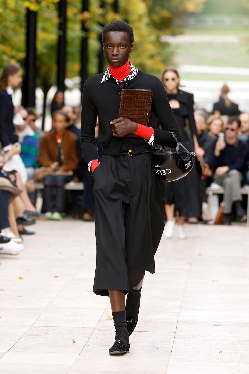 Fashion Week Paris Spring/Summer 2026 look 10 from the Celine collection womenswear