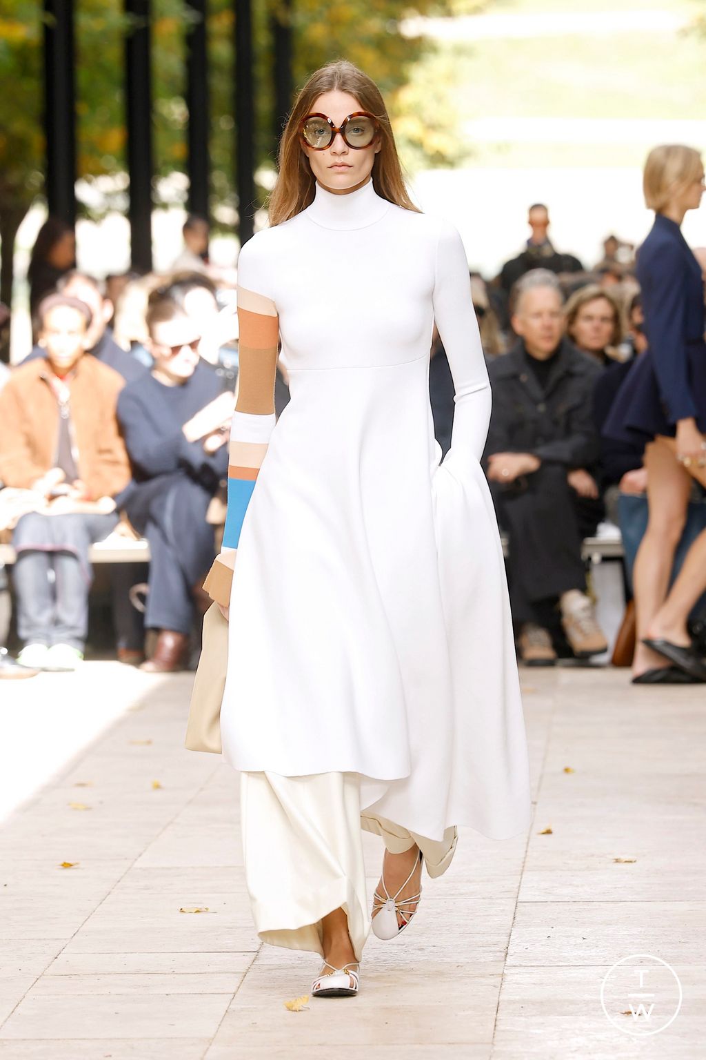 Fashion Week Paris Spring/Summer 2026 look 14 from the Celine collection womenswear