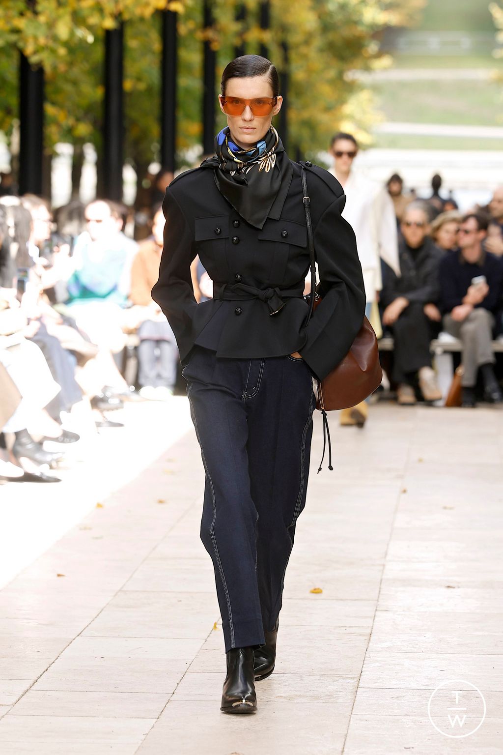 Fashion Week Paris Spring/Summer 2026 look 16 from the Celine collection womenswear
