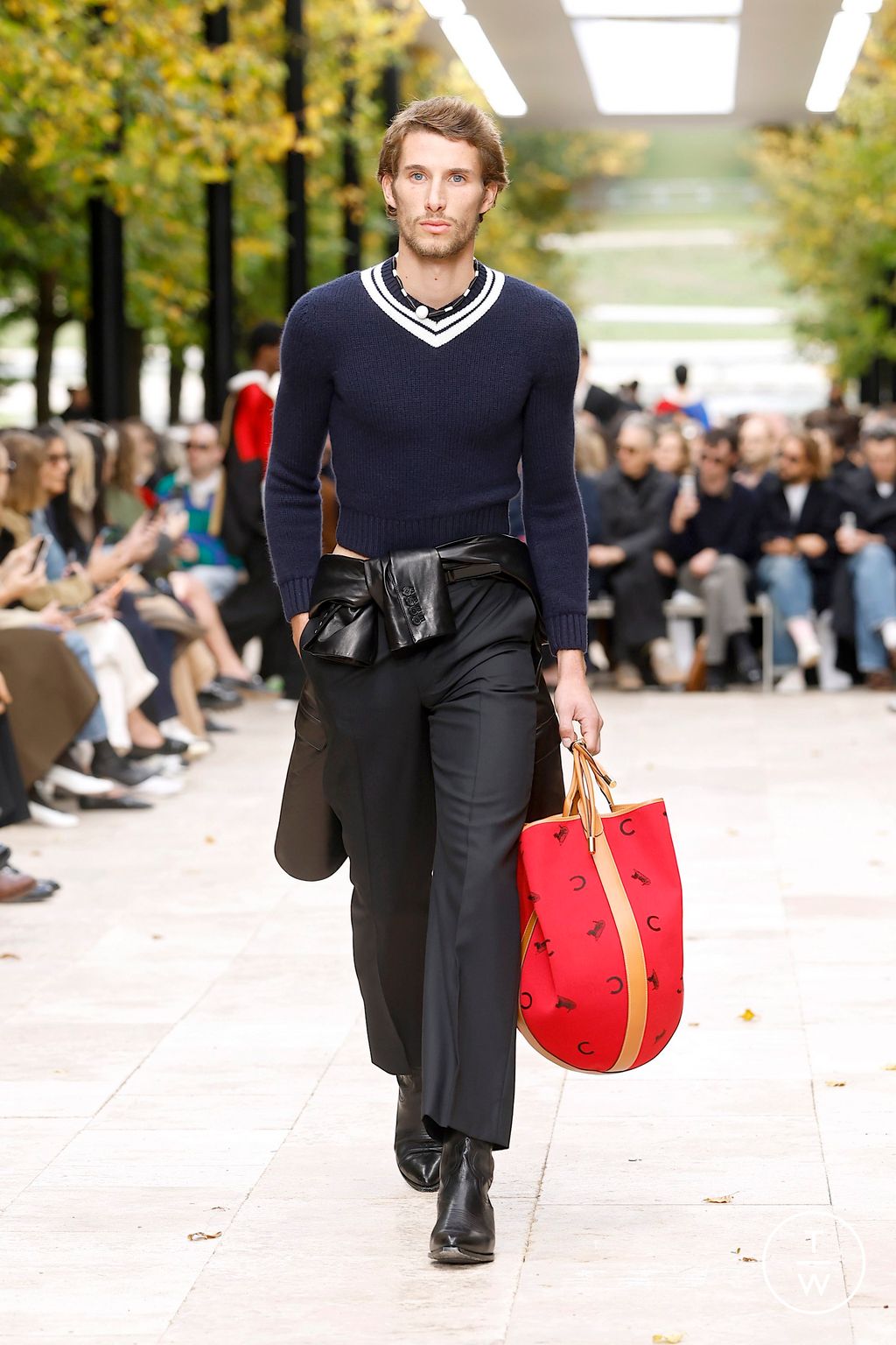 Fashion Week Paris Spring/Summer 2026 look 28 from the Celine collection womenswear