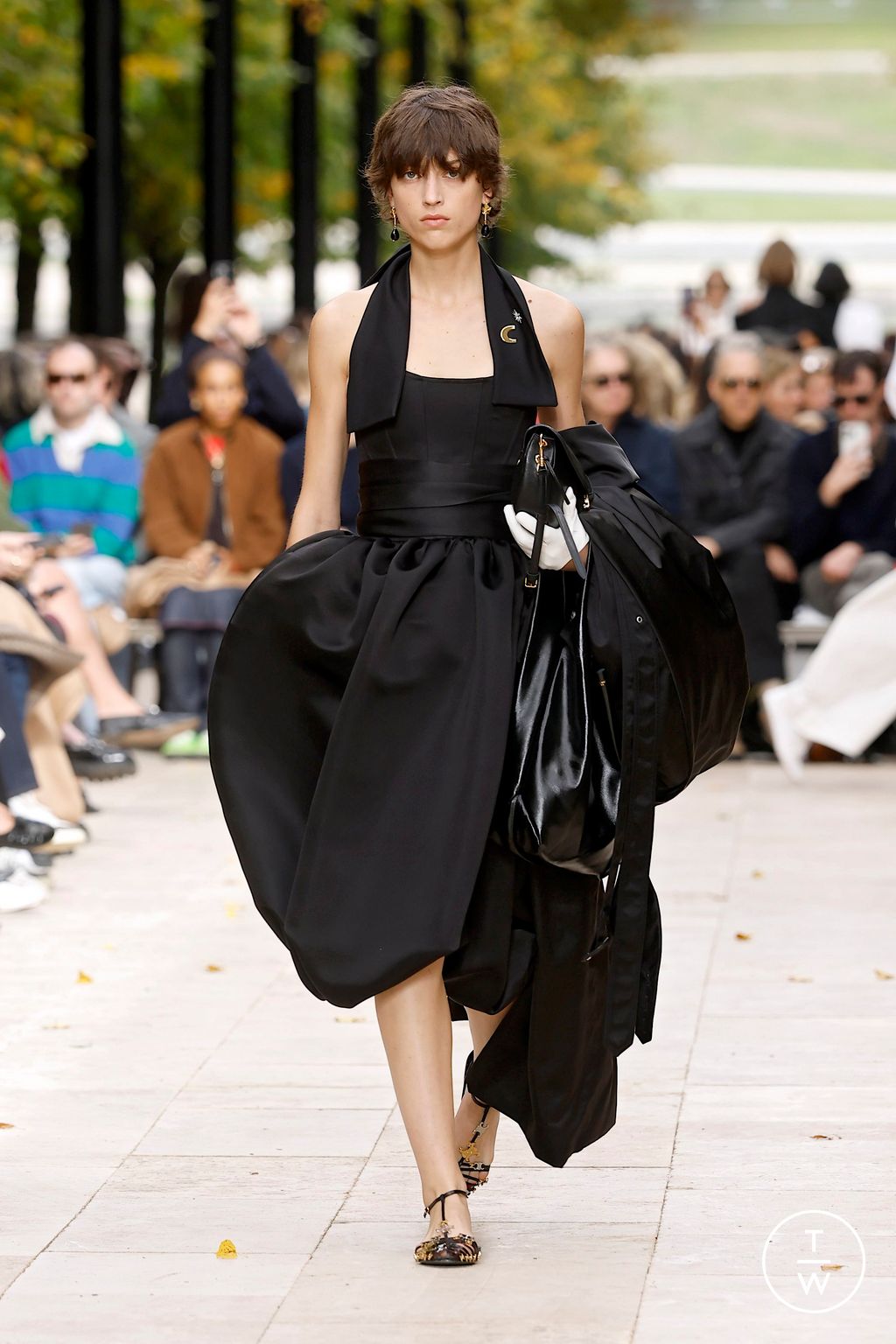 Fashion Week Paris Spring/Summer 2026 look 39 from the Celine collection womenswear