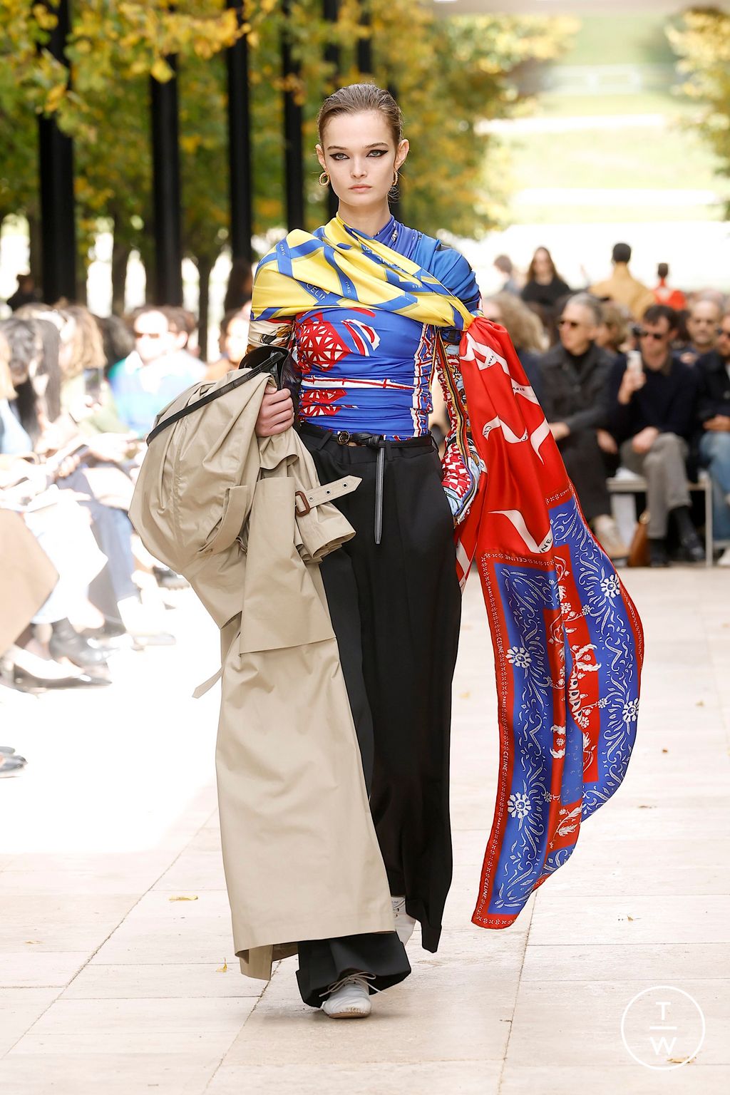 Fashion Week Paris Spring/Summer 2026 look 53 from the Celine collection womenswear