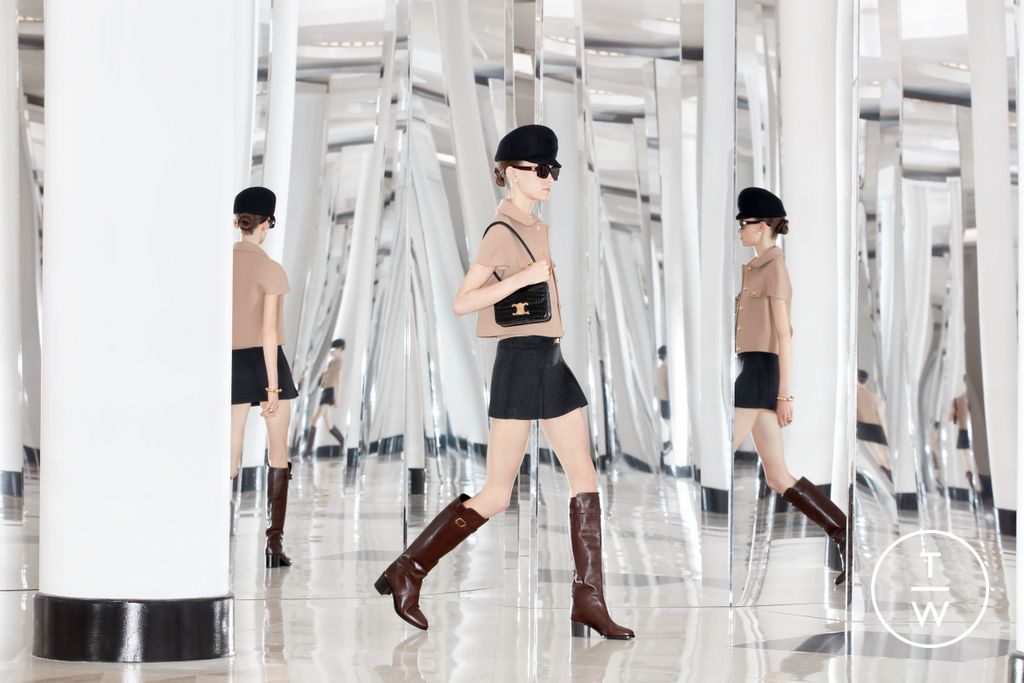 Fashion Week Paris Fall/Winter 2024 look 11 from the Celine collection womenswear
