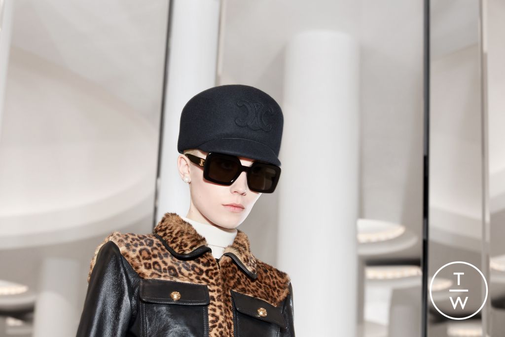 Fashion Week Paris Fall/Winter 2024 look 17 de la collection Celine womenswear