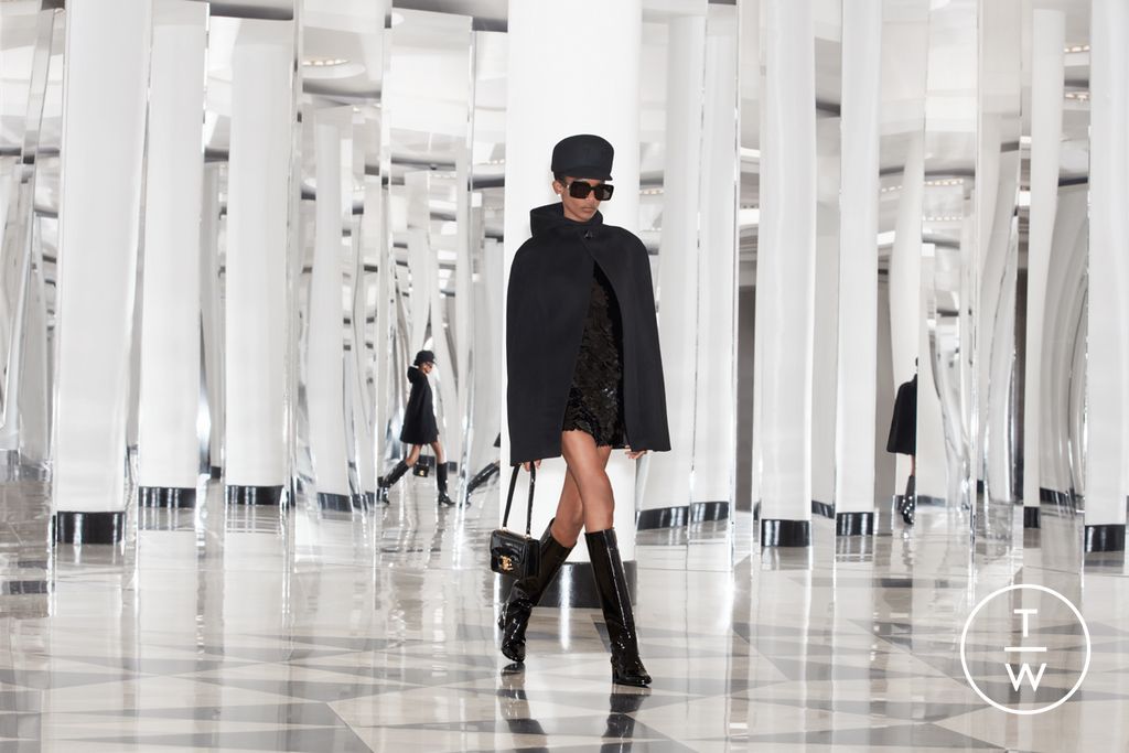 Fashion Week Paris Fall/Winter 2024 look 30 from the Celine collection womenswear