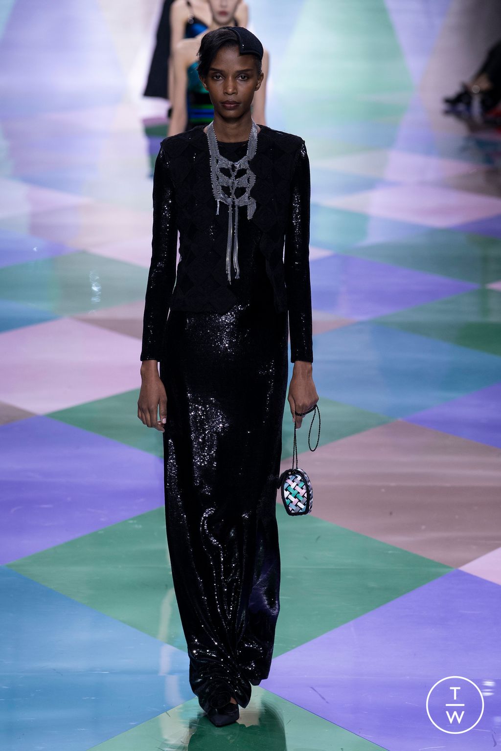 Fashion Week Paris Spring/Summer 2023 look 37 from the Giorgio Armani Privé collection 高级定制