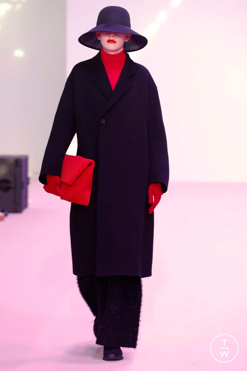 Fashion Week Paris Fall/Winter 2023 look 2 de la collection CFCL womenswear
