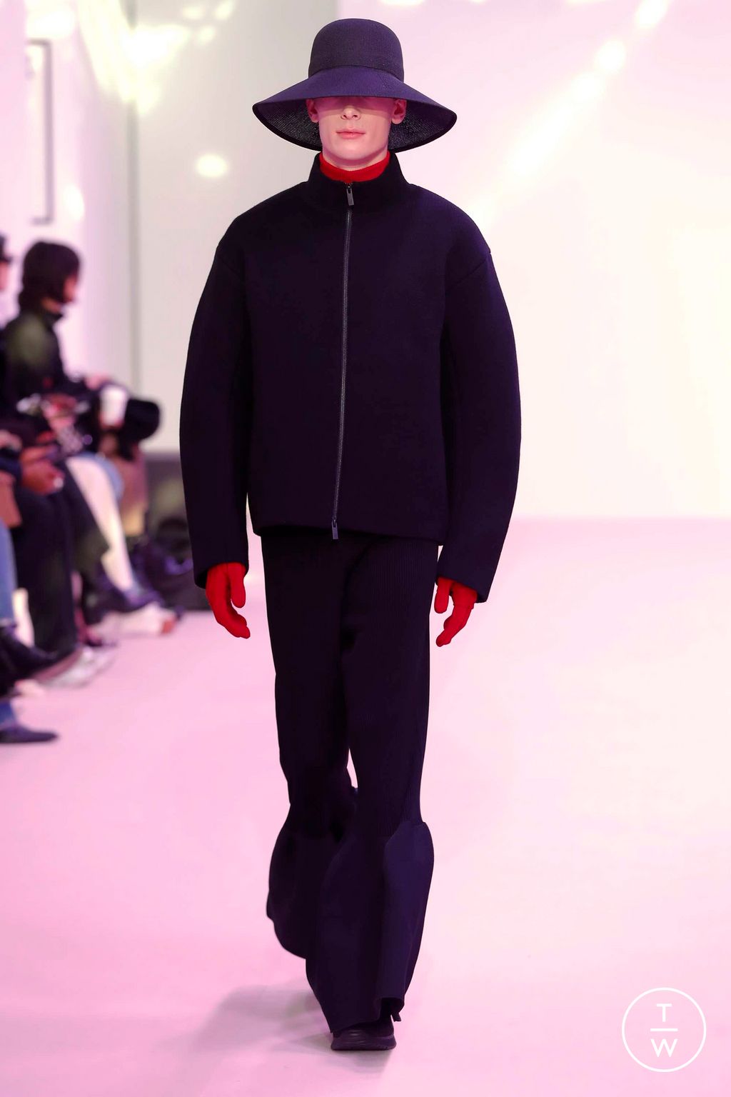 Fashion Week Paris Fall/Winter 2023 look 4 from the CFCL collection 女装