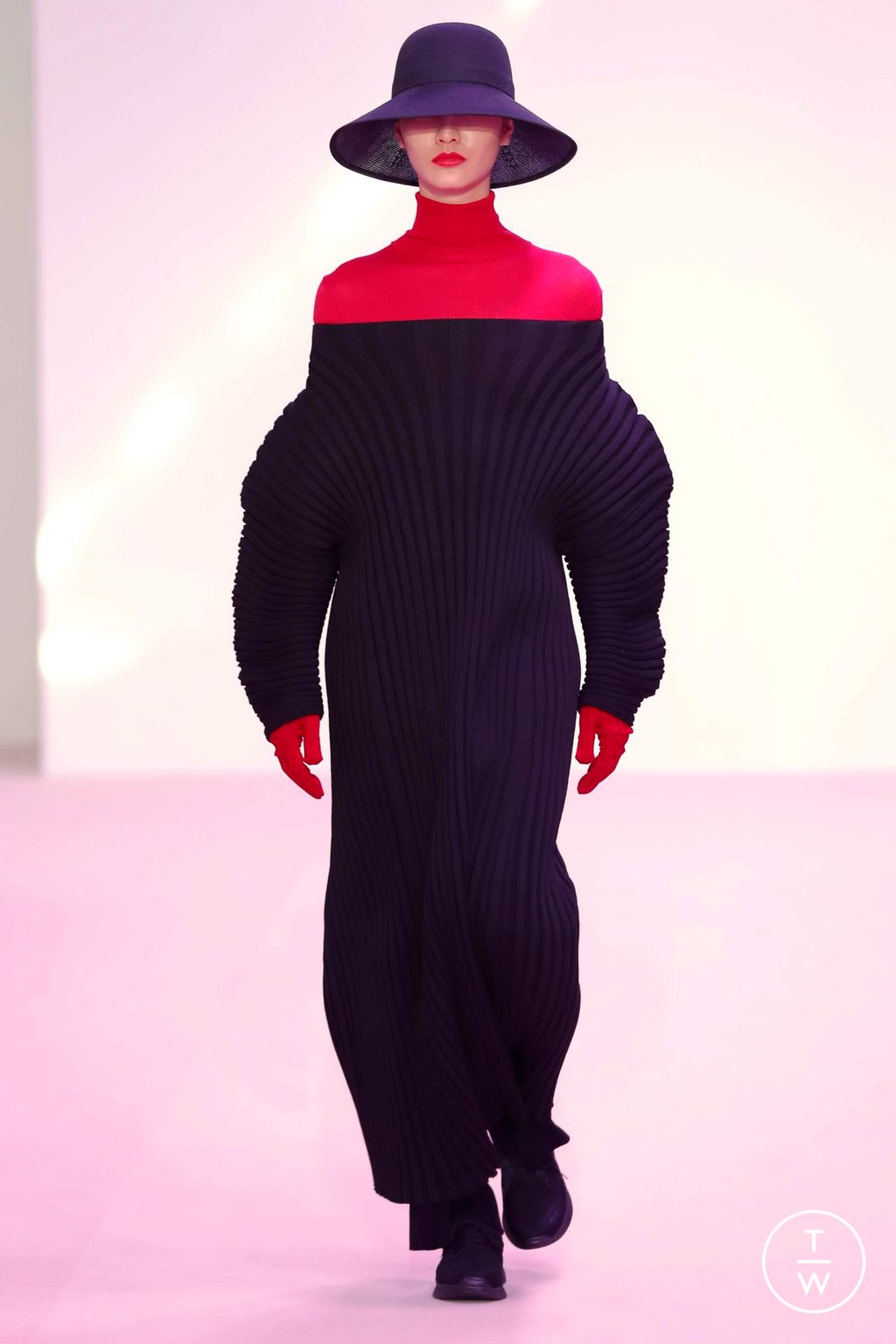 Fashion Week Paris Fall/Winter 2023 look 6 de la collection CFCL womenswear
