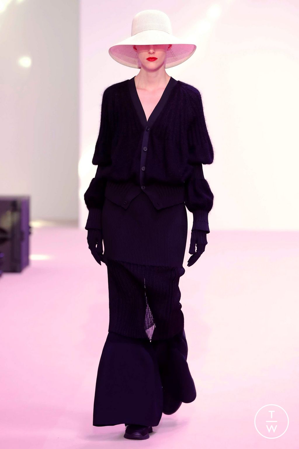 Fashion Week Paris Fall/Winter 2023 look 10 from the CFCL collection womenswear
