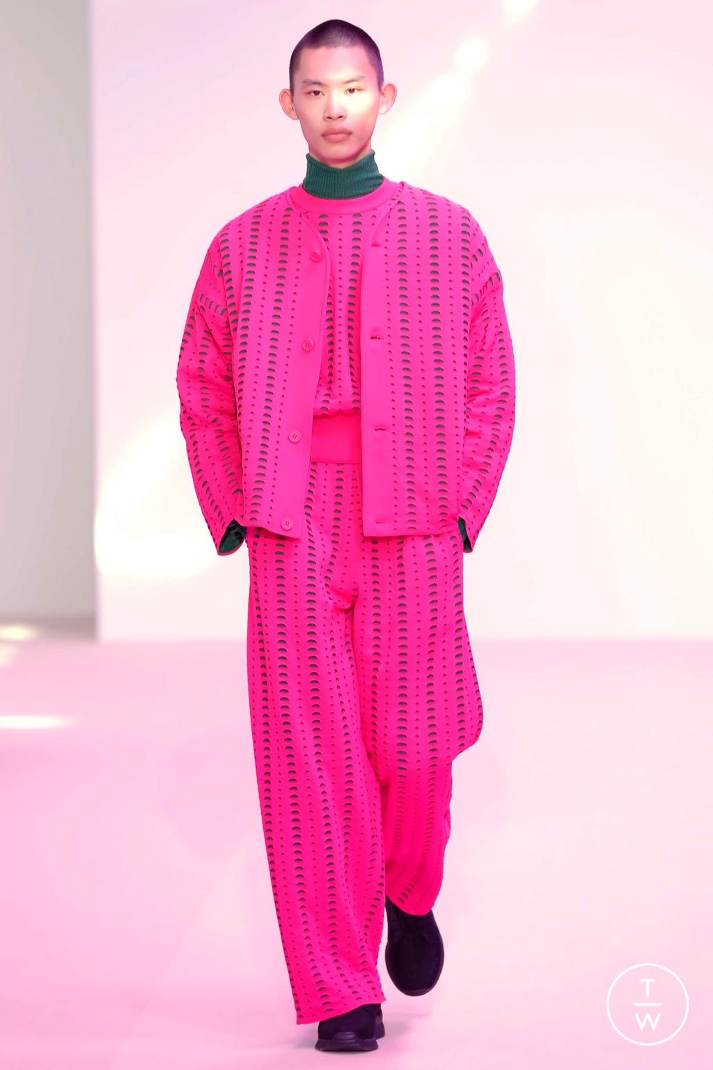 Fashion Week Paris Fall/Winter 2023 look 18 de la collection CFCL womenswear