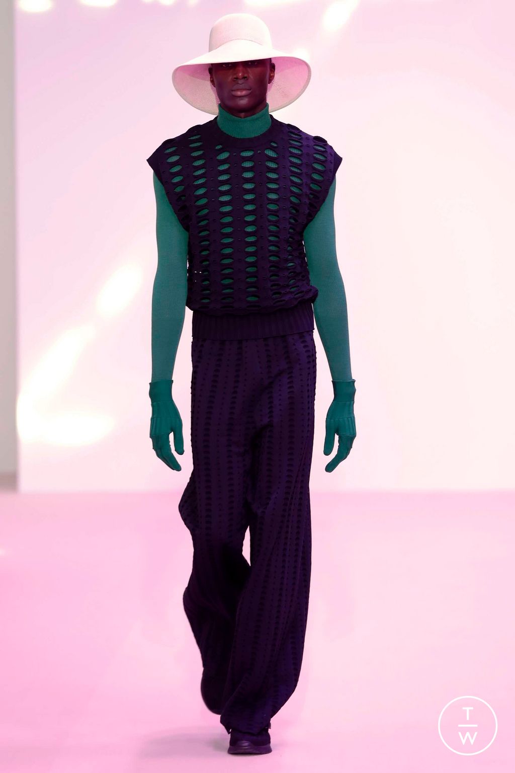 Fashion Week Paris Fall/Winter 2023 look 19 from the CFCL collection womenswear