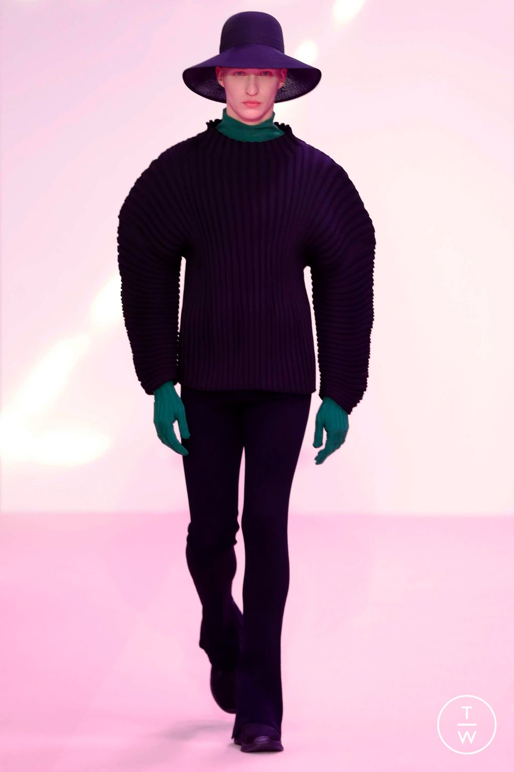 Fashion Week Paris Fall/Winter 2023 look 22 de la collection CFCL womenswear