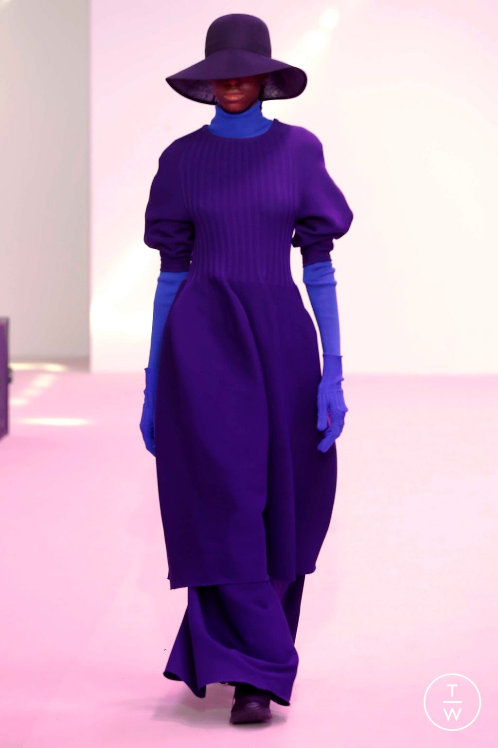 Fashion Week Paris Fall/Winter 2023 look 23 from the CFCL collection womenswear