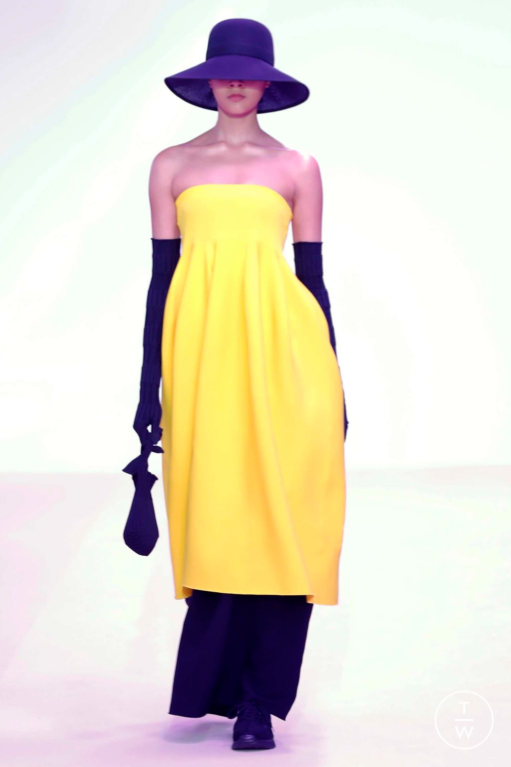 Fashion Week Paris Fall/Winter 2023 look 27 de la collection CFCL womenswear