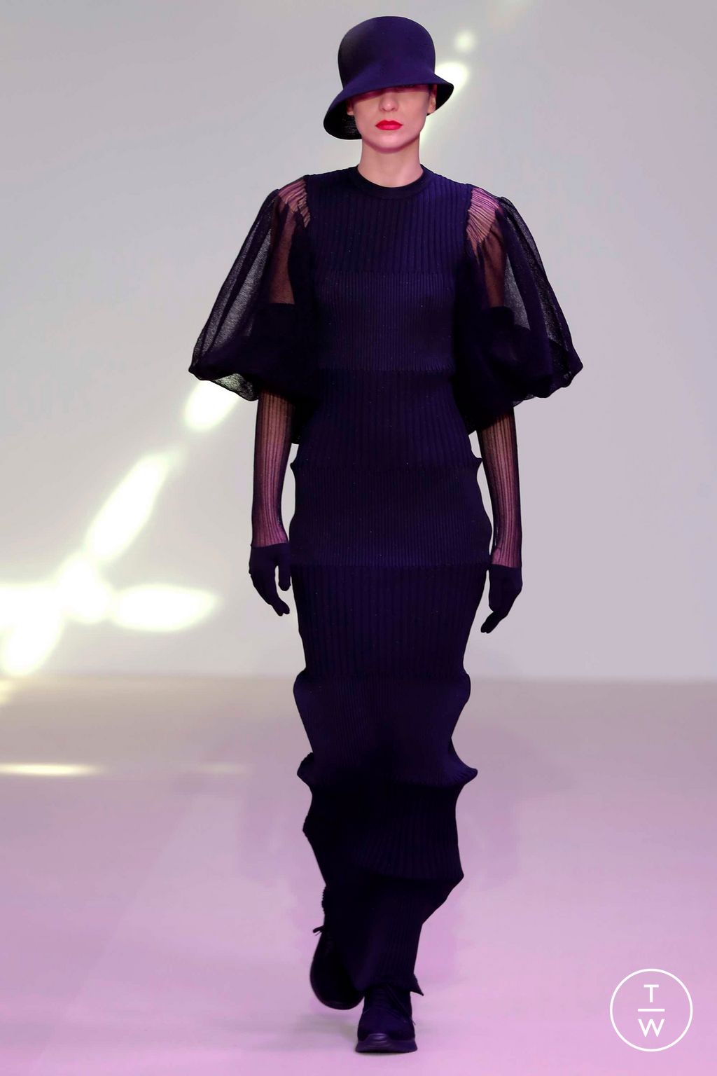 Fashion Week Paris Fall/Winter 2023 look 42 from the CFCL collection 女装