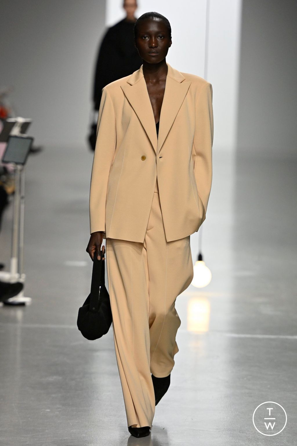 Fashion Week Paris Fall/Winter 2024 look 1 from the CFCL collection womenswear