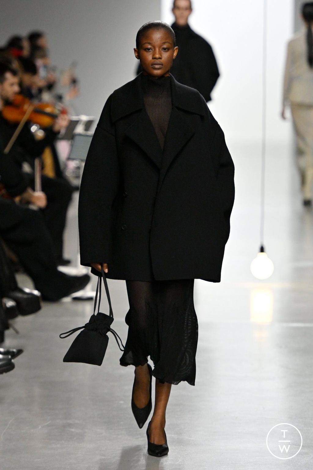 Fashion Week Paris Fall/Winter 2024 look 7 de la collection CFCL womenswear