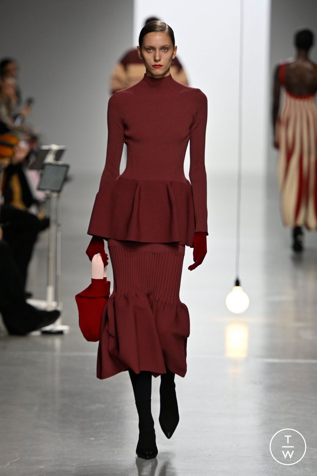 Fashion Week Paris Fall/Winter 2024 look 22 from the CFCL collection womenswear