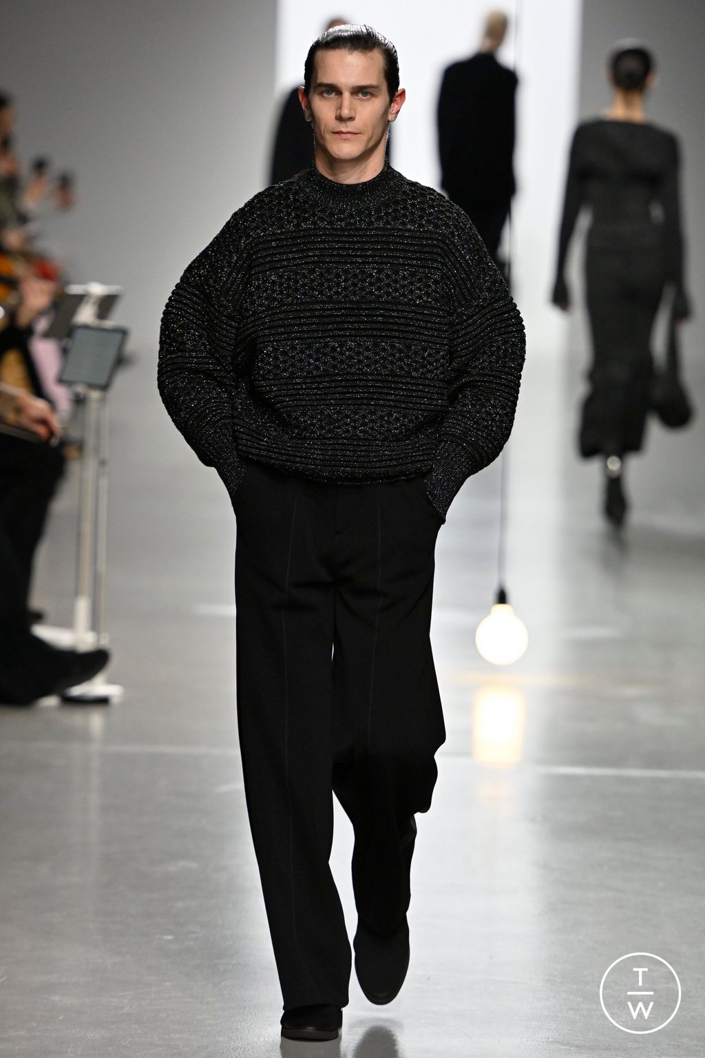 Fashion Week Paris Fall/Winter 2024 look 30 from the CFCL collection womenswear